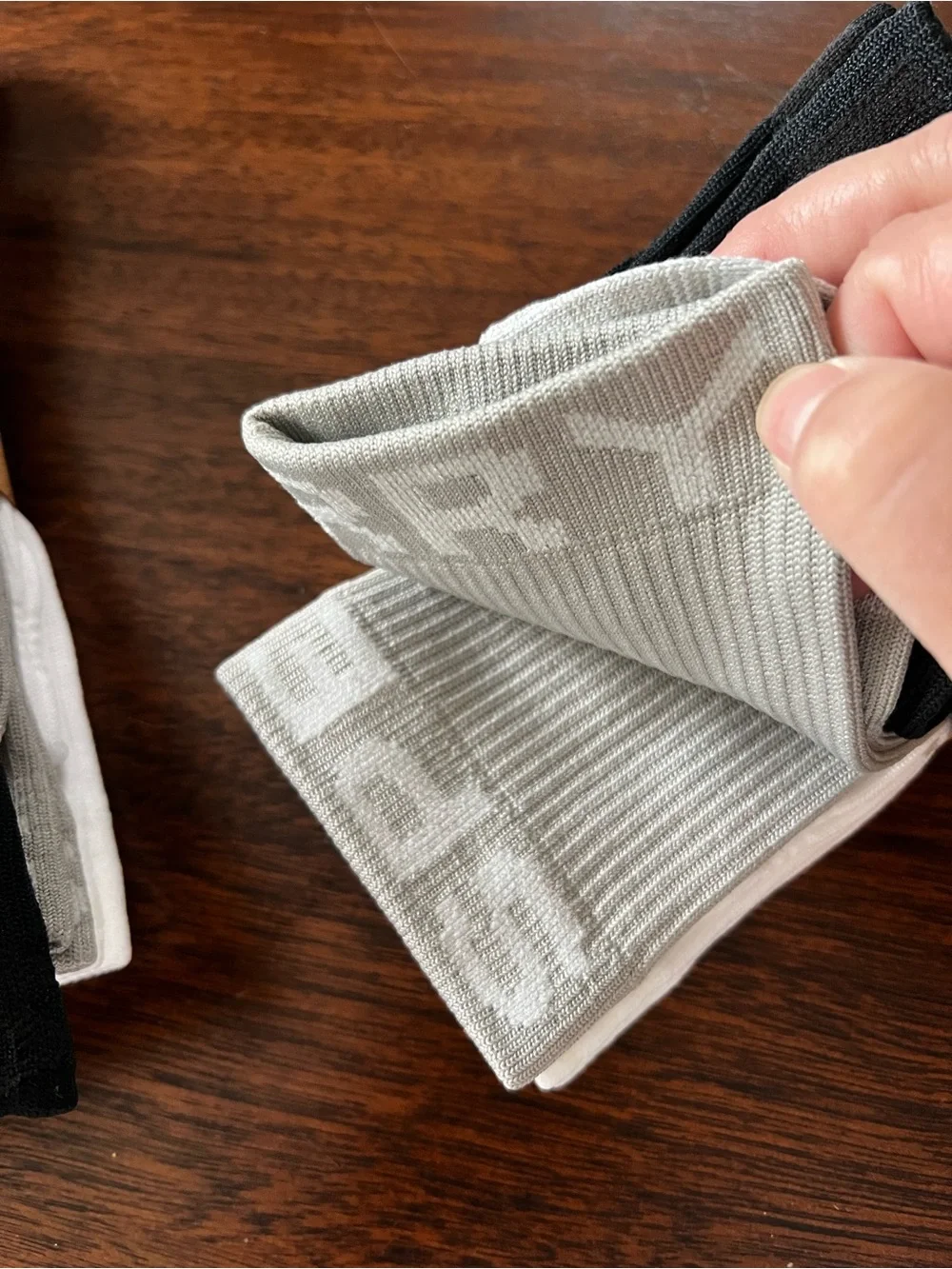 Sperry Men's White, Gray, Dark Gray Crew Socks - 3 Pack lot of two